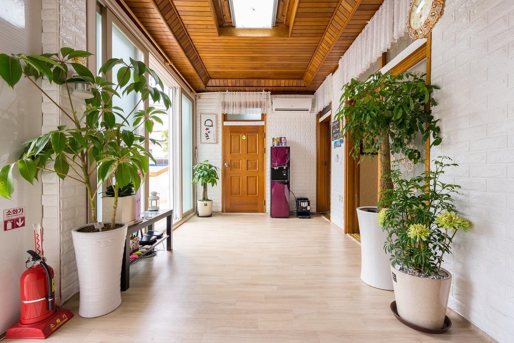 Yours Guesthouse In Tongyeong Luaran gambar